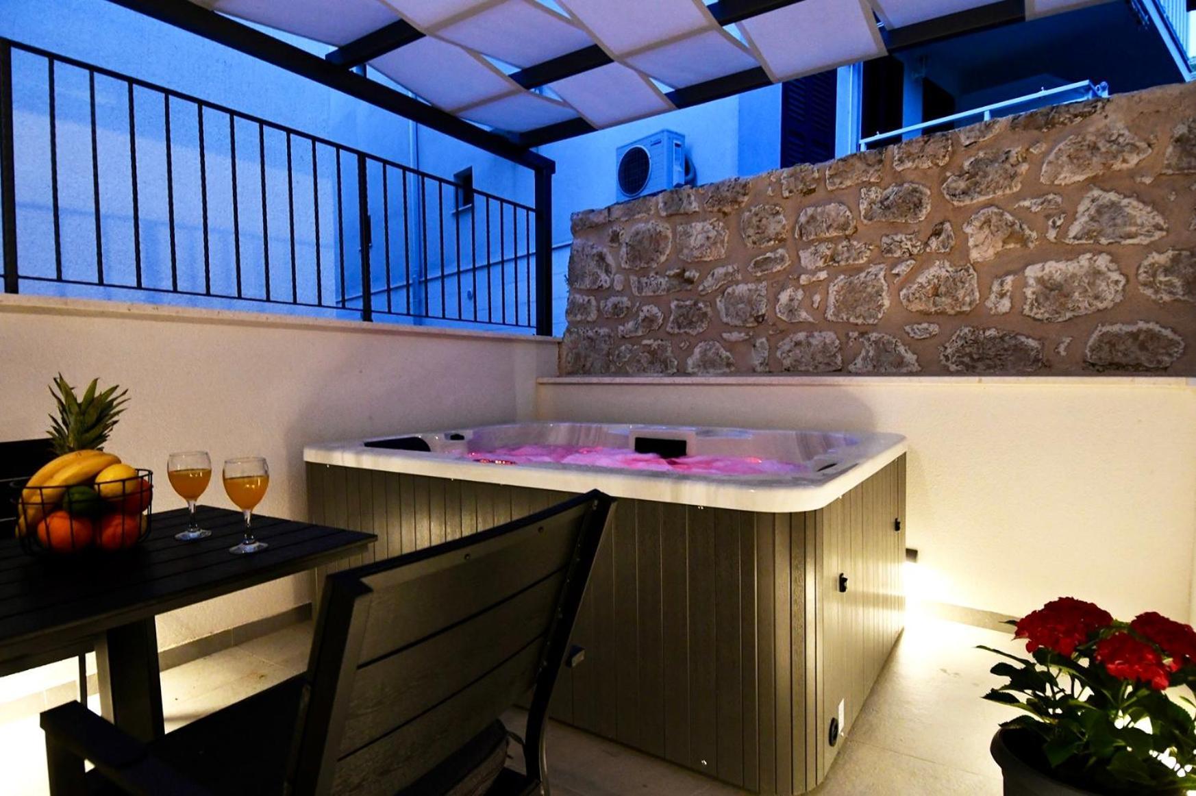 Jacuzzi Apartment Minnie Дубровник Екстериор снимка